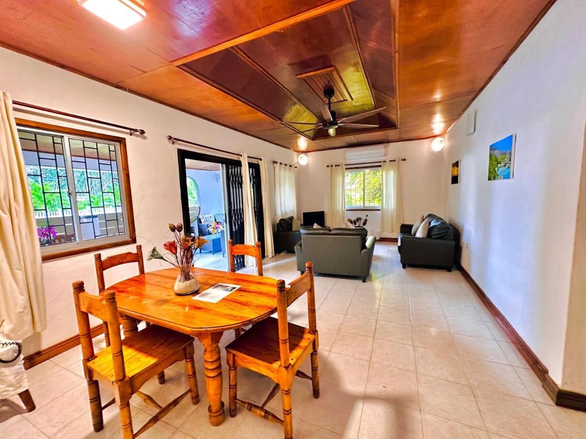 88 Days Self Catering Holidays & Accomodation Baie Lazare  Екстериор снимка